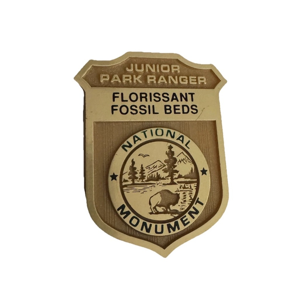 Florrisant Fossil Beds National Monument Junior Ranger Badge‎ Plastic EUC